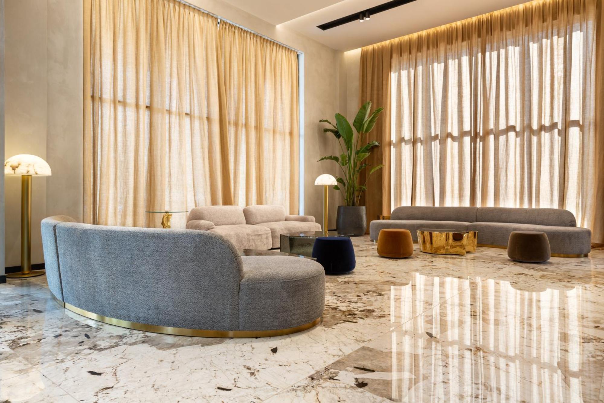 Mercure Tirana Exteriör bild