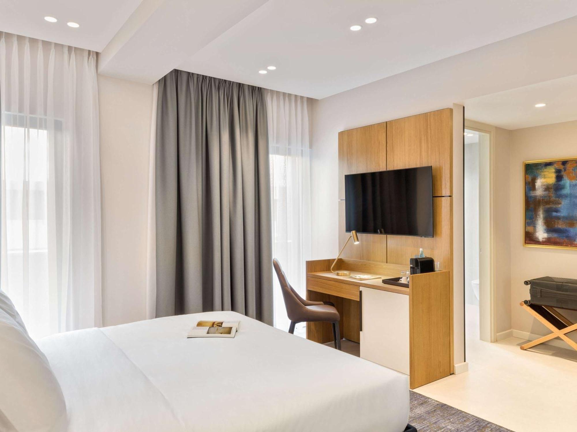Mercure Tirana Exteriör bild