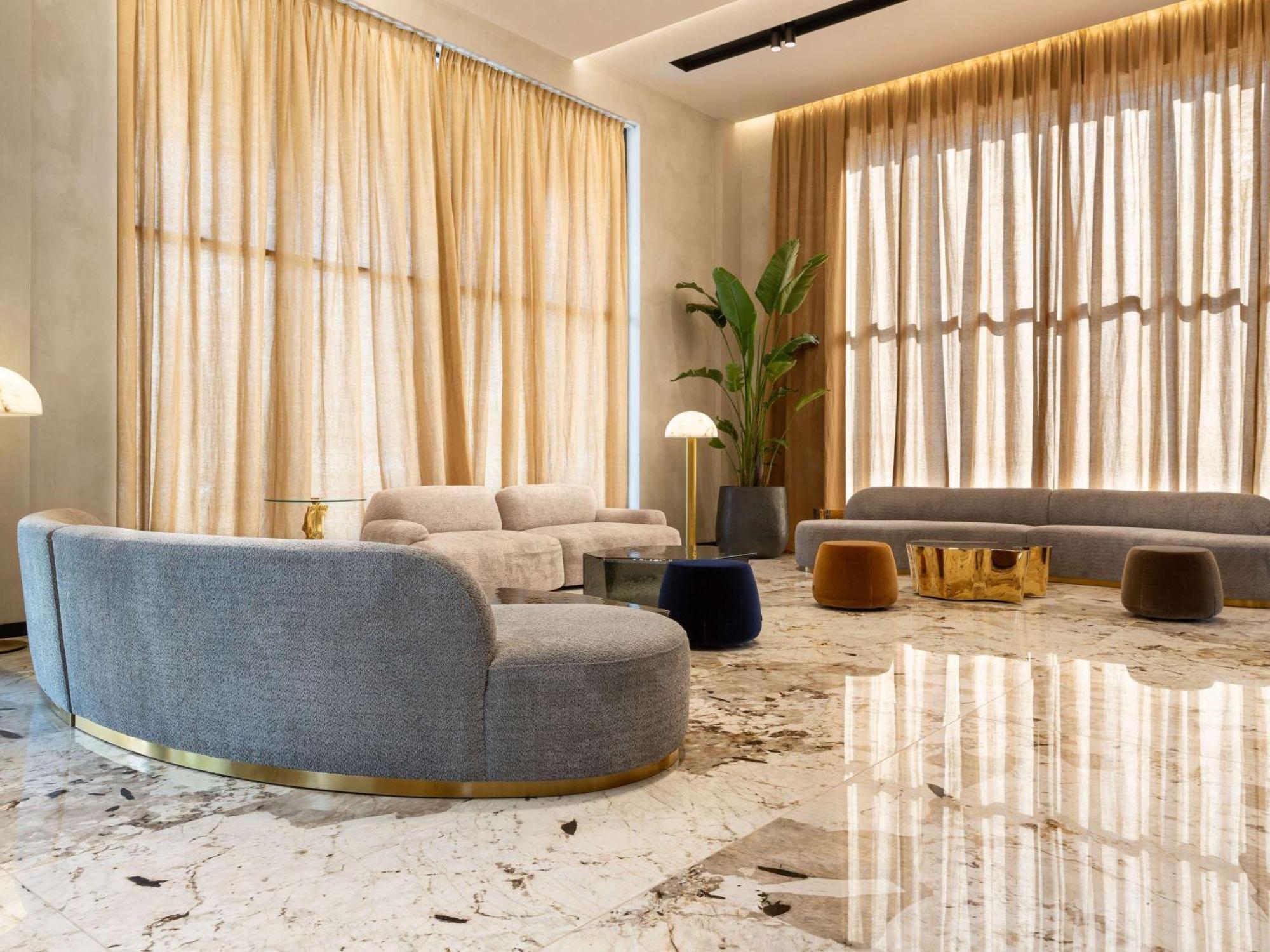 Mercure Tirana Exteriör bild