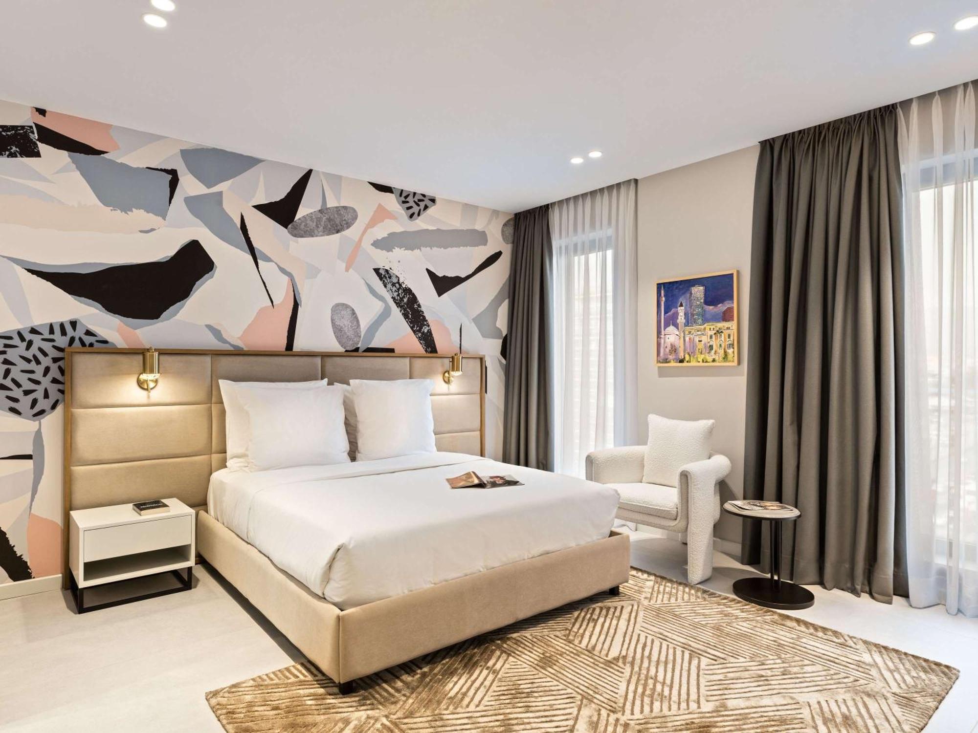 Mercure Tirana Exteriör bild