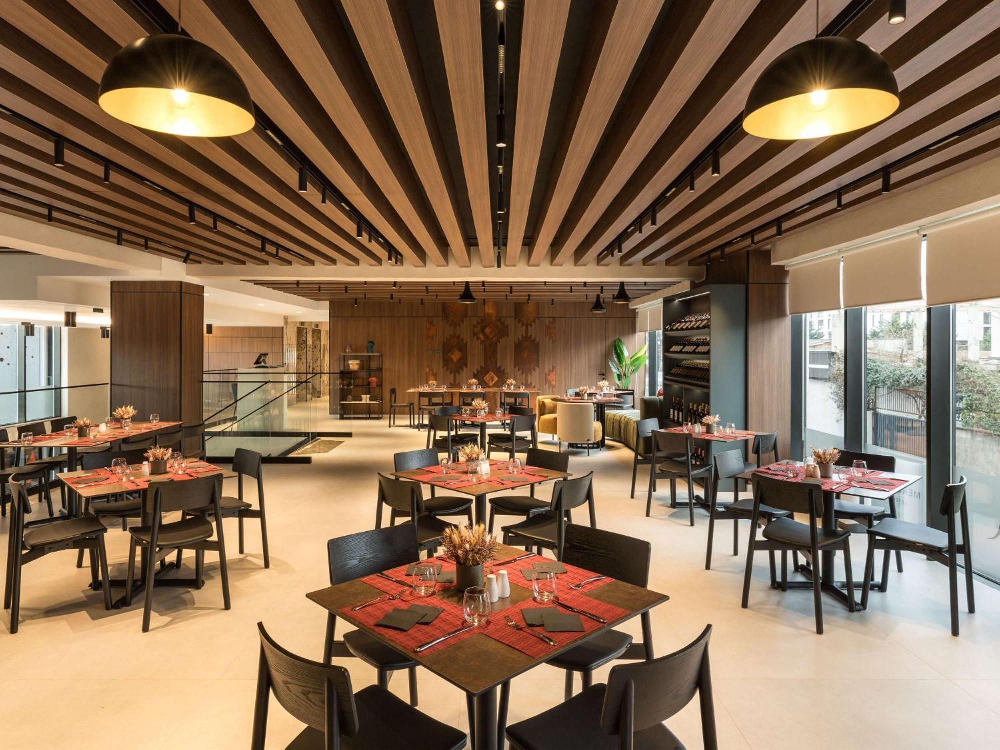 Mercure Tirana Exteriör bild