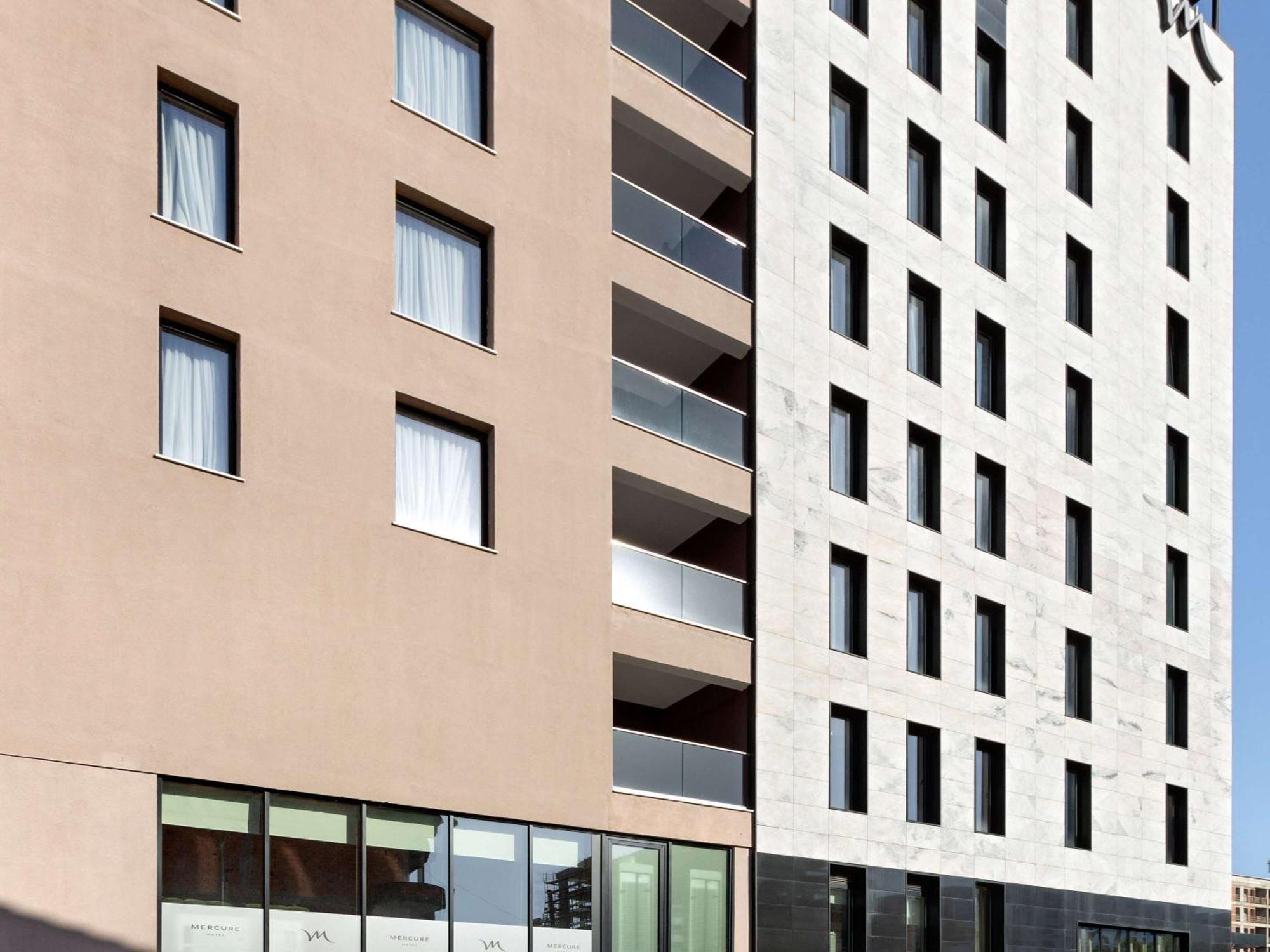 Mercure Tirana Exteriör bild